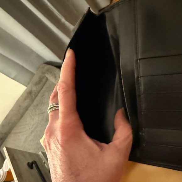 Louis Vuitton Textured Black Wallet - Picture 7 of 13